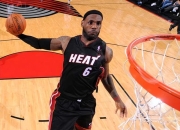 格林绝杀时刻，詹姆斯点燃赛场，篮网迎来胜利！