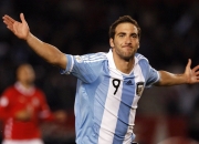 浓眉哥重返赛场，首场爆冷亮眼，皇家马德里观众沸腾